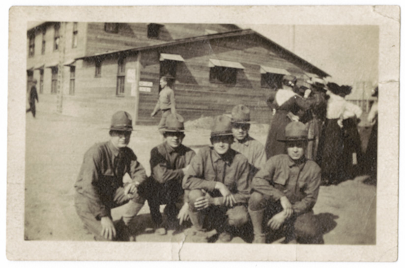 Soldiers Posing for Group Photograph (ms100_02_23_36)